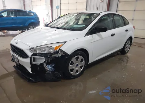 2016 Ford Focus S from USA, damaged, VIN 1FADP3E2XGL202559